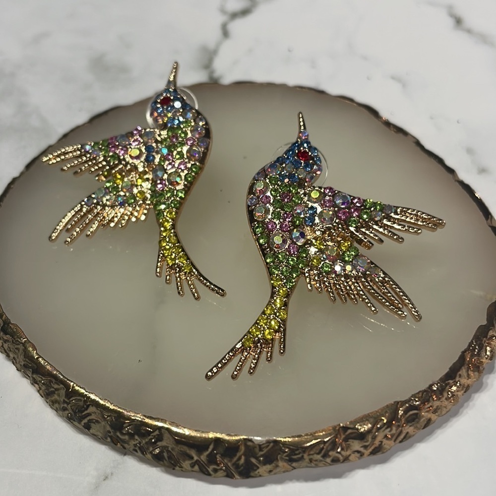 Elegant Bird Crystal Stud Earrings - Picture 5 of 11